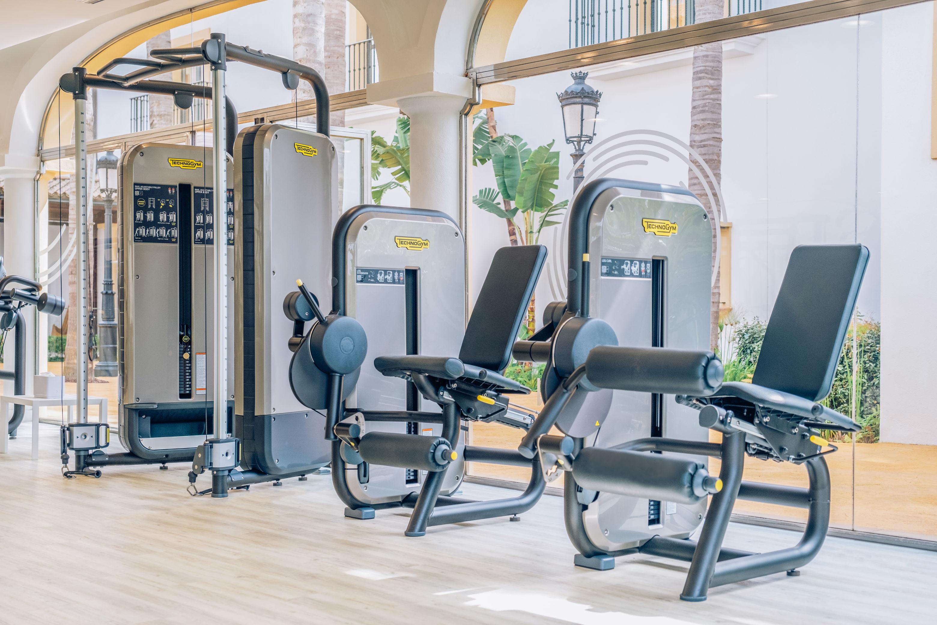 فندق إيبيروستار سيليكشن أندالوسيا بلايا شيكلانا دي لا فرونتيرا المظهر الخارجي الصورة Technogym selection