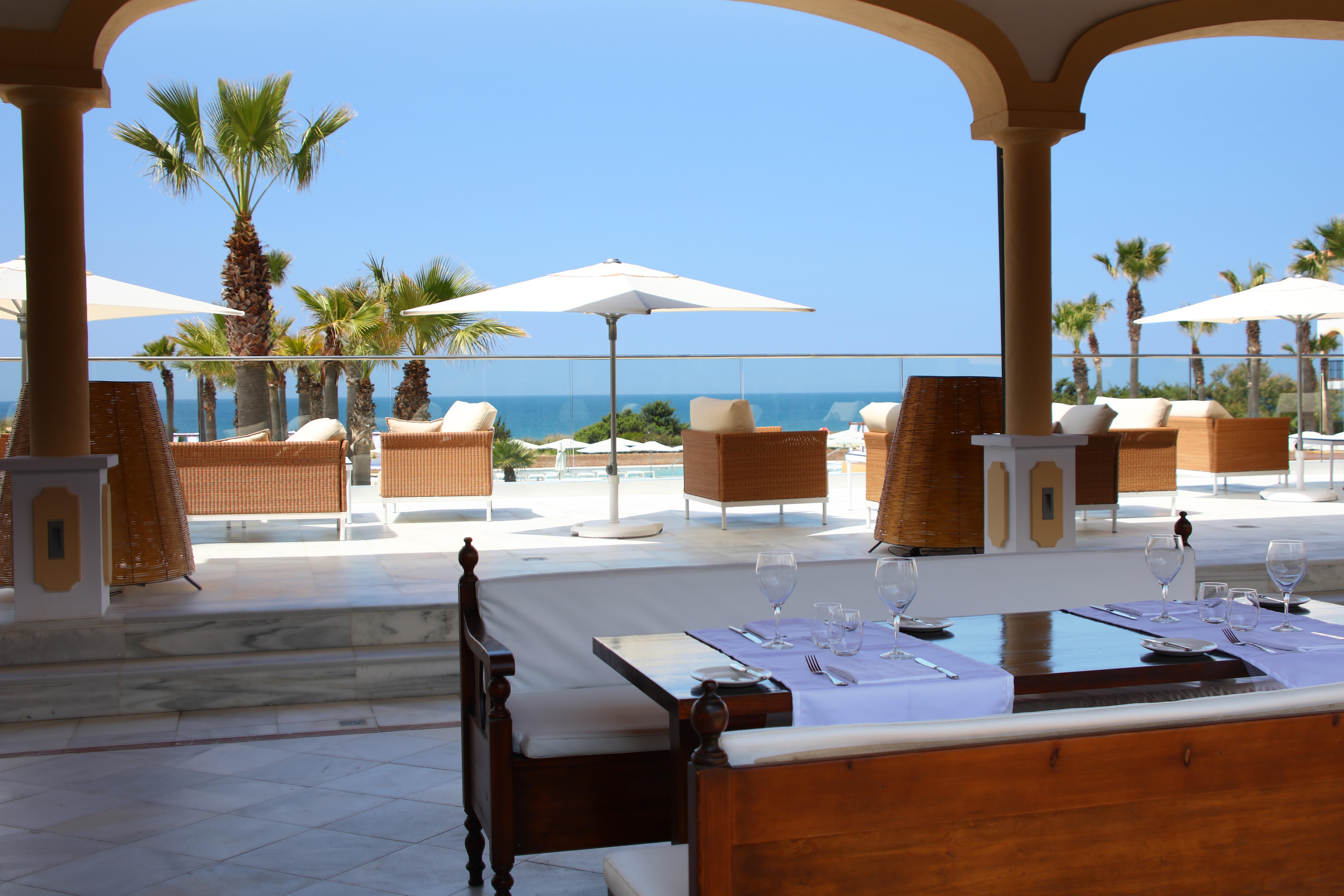 فندق إيبيروستار سيليكشن أندالوسيا بلايا شيكلانا دي لا فرونتيرا المظهر الخارجي الصورة The restaurant at the hotel