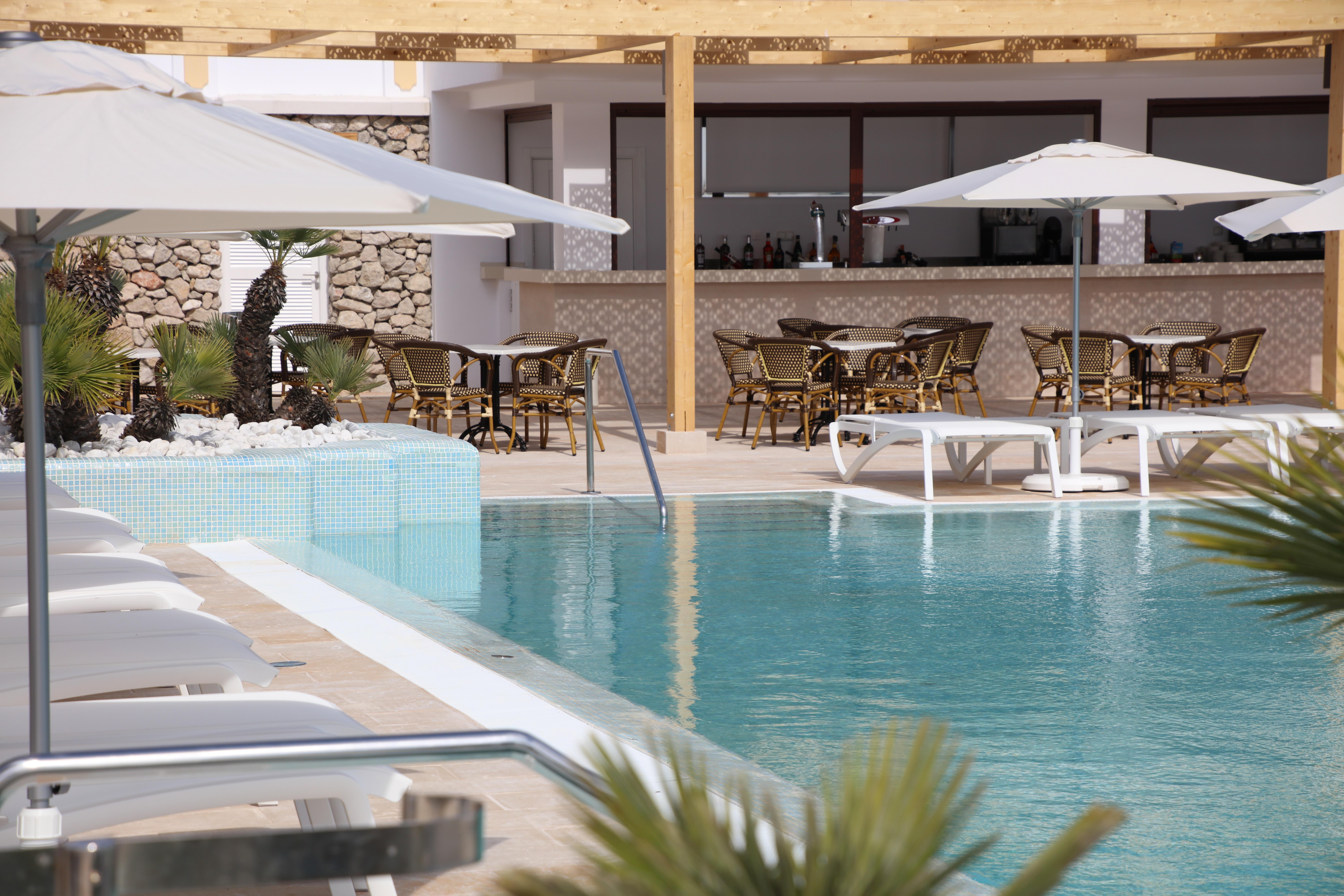 فندق إيبيروستار سيليكشن أندالوسيا بلايا شيكلانا دي لا فرونتيرا المظهر الخارجي الصورة The pool at the hotel