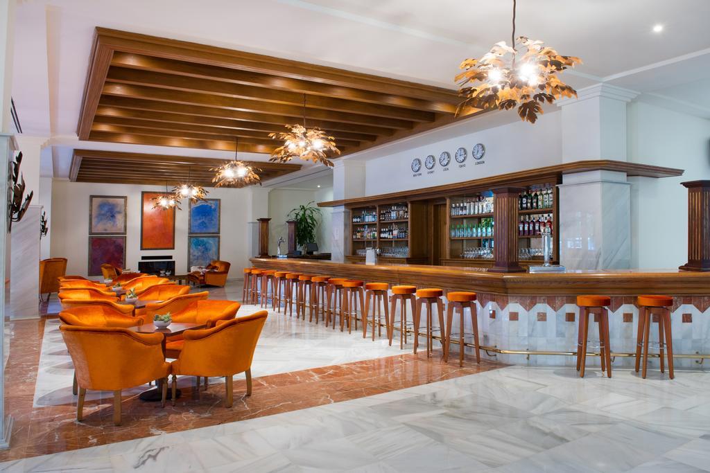 فندق إيبيروستار سيليكشن أندالوسيا بلايا شيكلانا دي لا فرونتيرا المظهر الخارجي الصورة Lobby bar